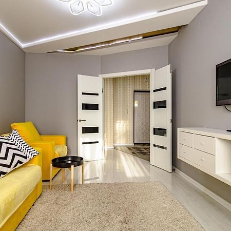 "7 Я-41" Apartment Astana Exteriör bild